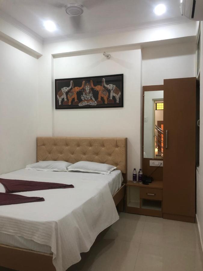 Purple Lotus Hotel Варанасі Екстер'єр фото